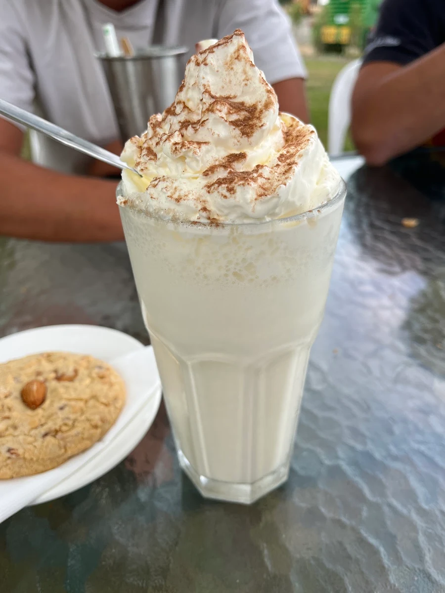 Milkshake Vanille, GoneBarney Cafe
