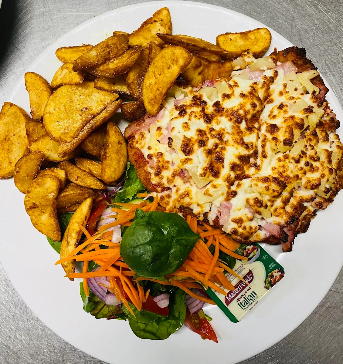 Highlights, Tony's Pizza Restaurant