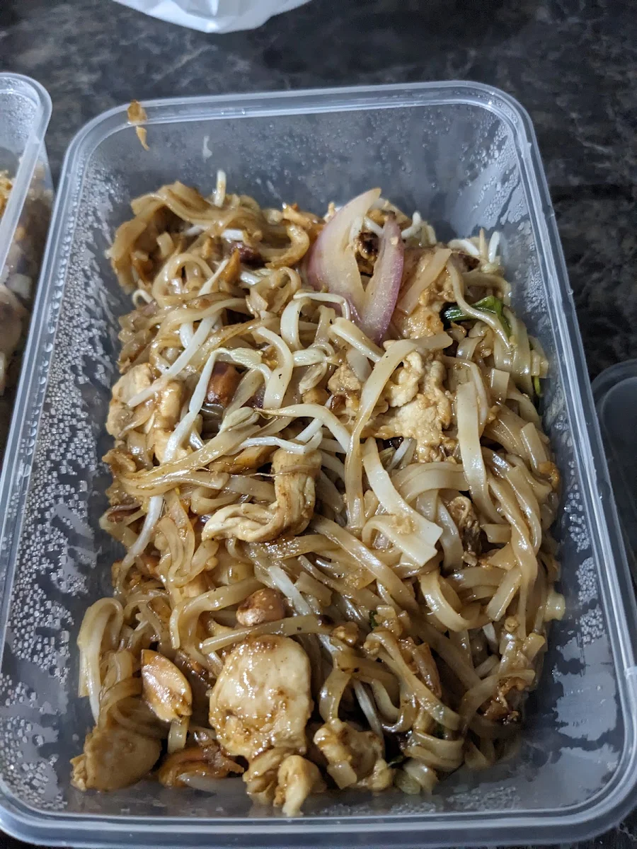 Pad Thai Chicken, Orathai Takeaway