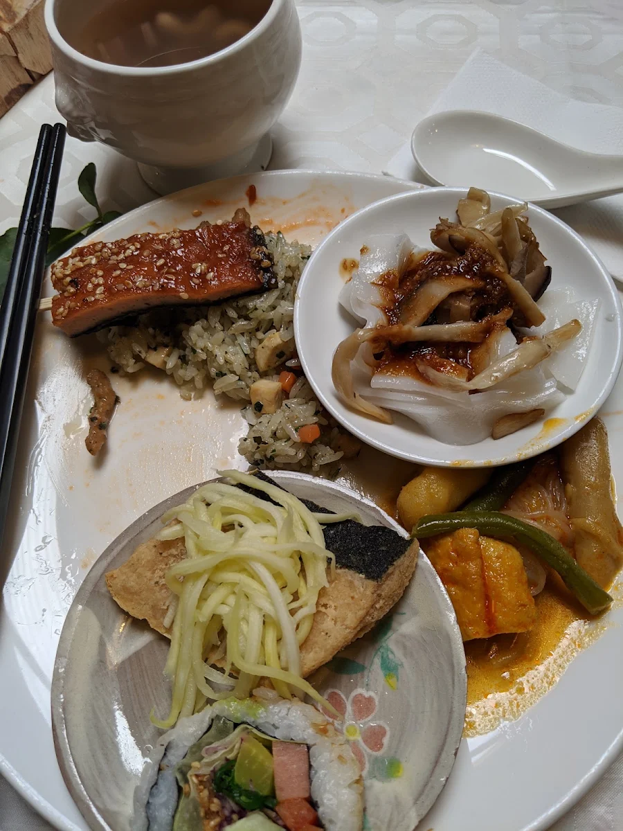 Vegetarian Peking Duck Wrap with Gluten Strip 4