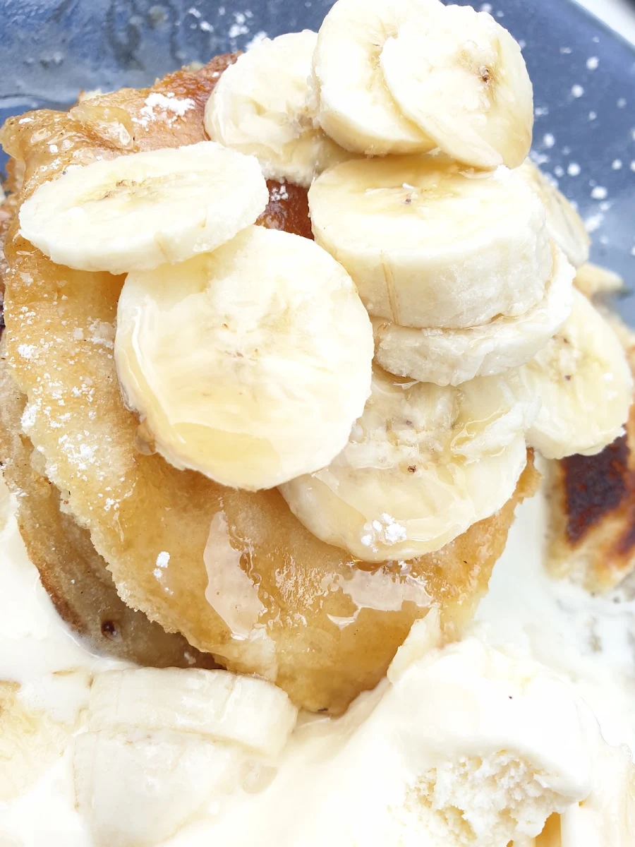 Pancake Stack with Bananas, Cafe Injoy