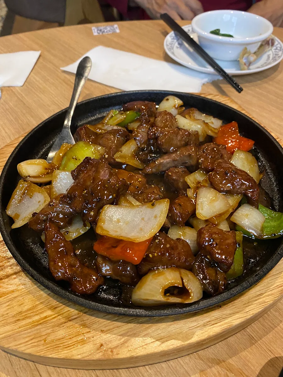 Sizzling Black Pepper Beef, Mama's Wok Rhodes