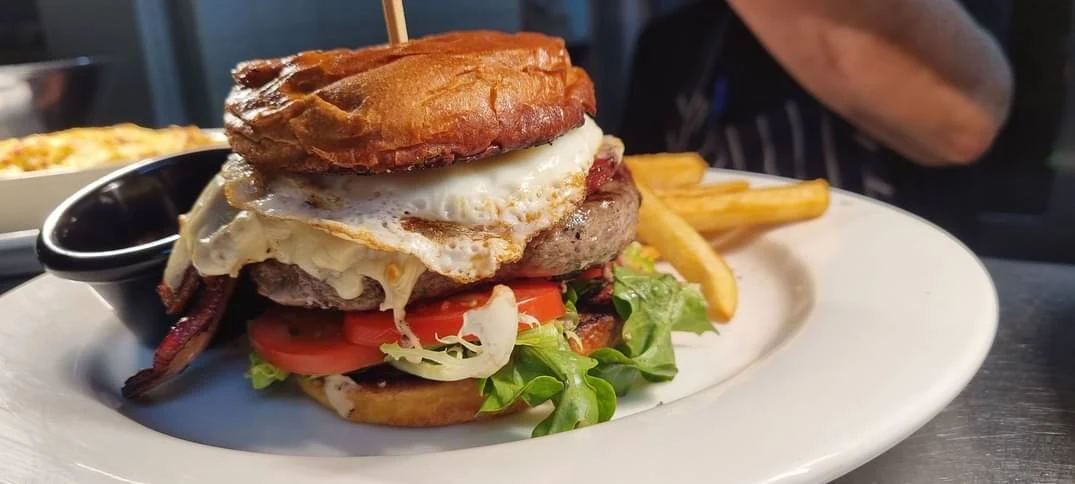 Highlights, Rivergum Restaurant & Bar
