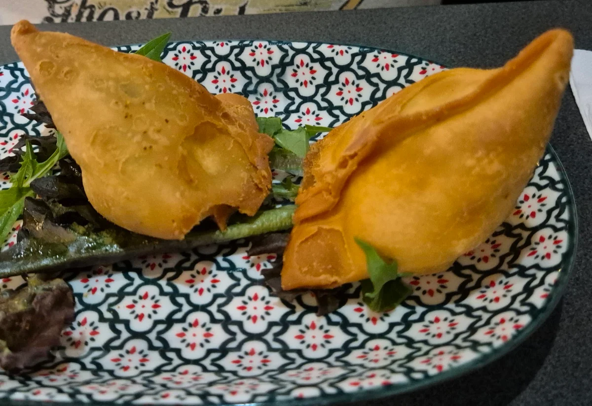 Samosa, Cafe Tandoori Indian Cuisine