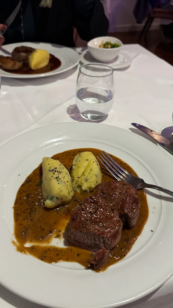 Highlights, La Vue Waterfront Restaurant