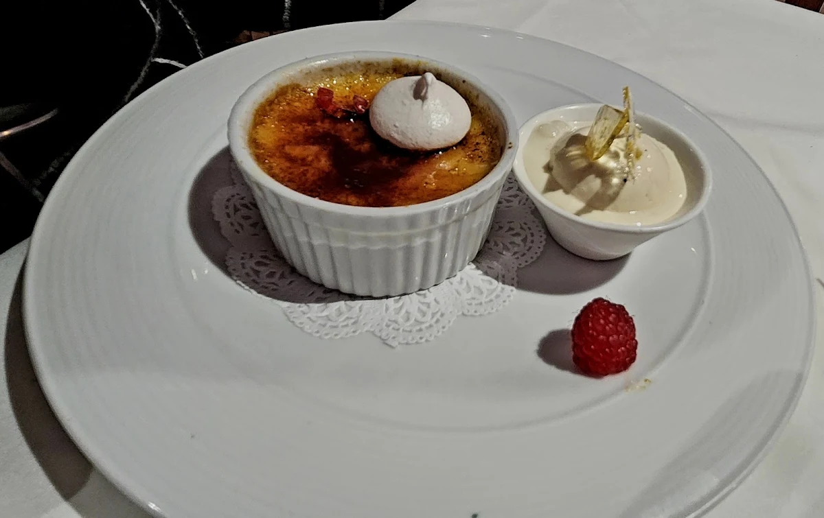 Highlights, La Vue Waterfront Restaurant
