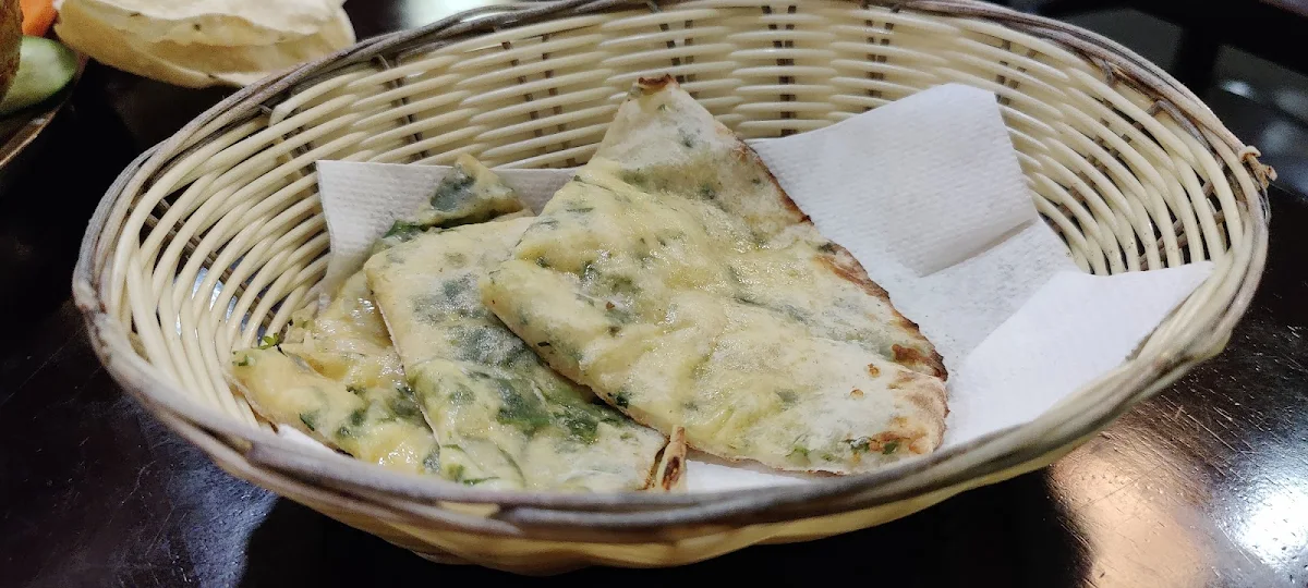 Cheese & Spinach Naan