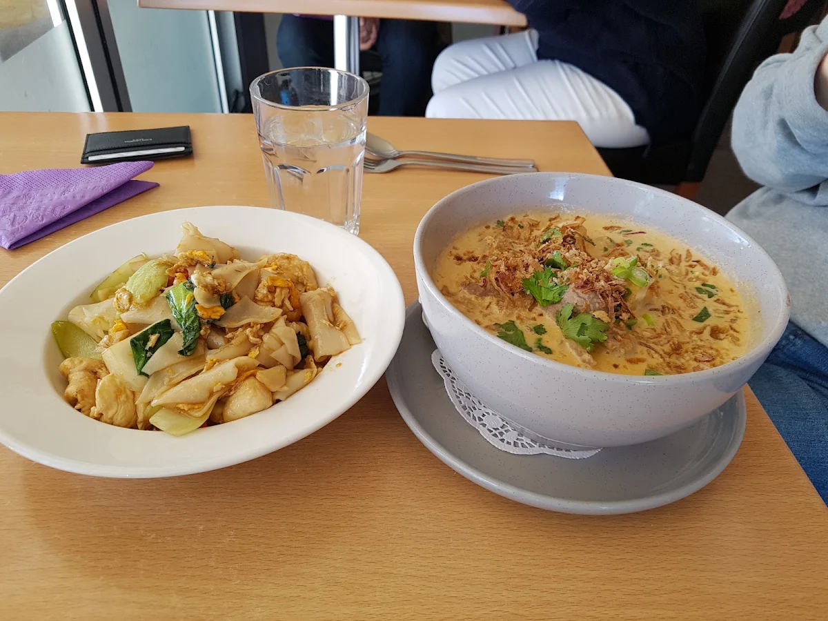 Highlights, Yes I Am Thai Restaurant
