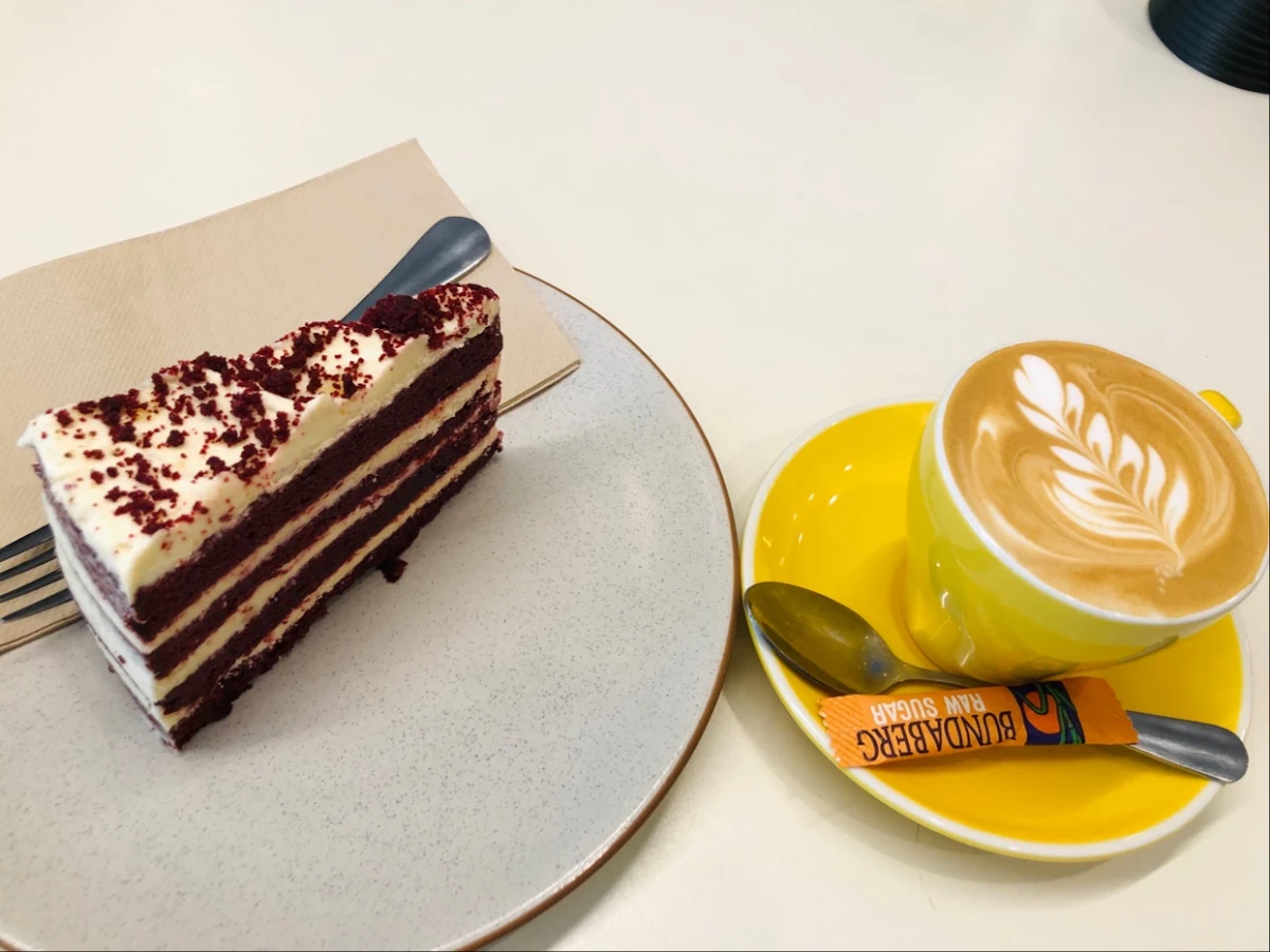 Highlights, Books & Beans Cafe