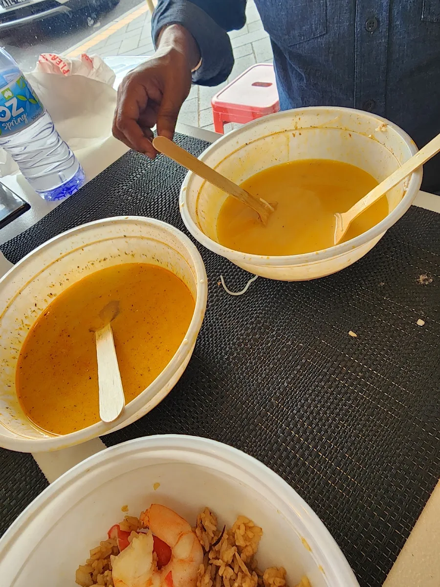 Laksha, Noodle Village