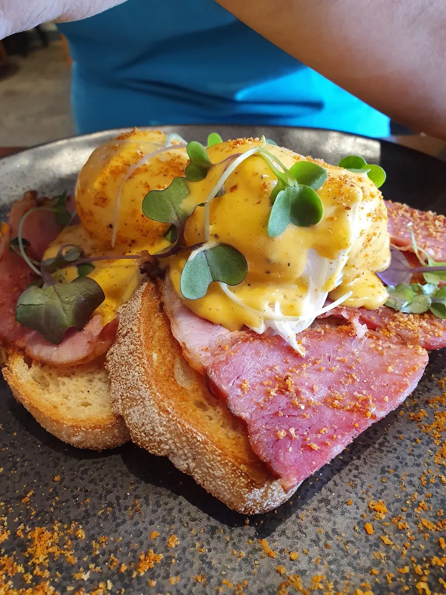 Benny Egg, Chosen Bean Cafe & Coffee Roasters