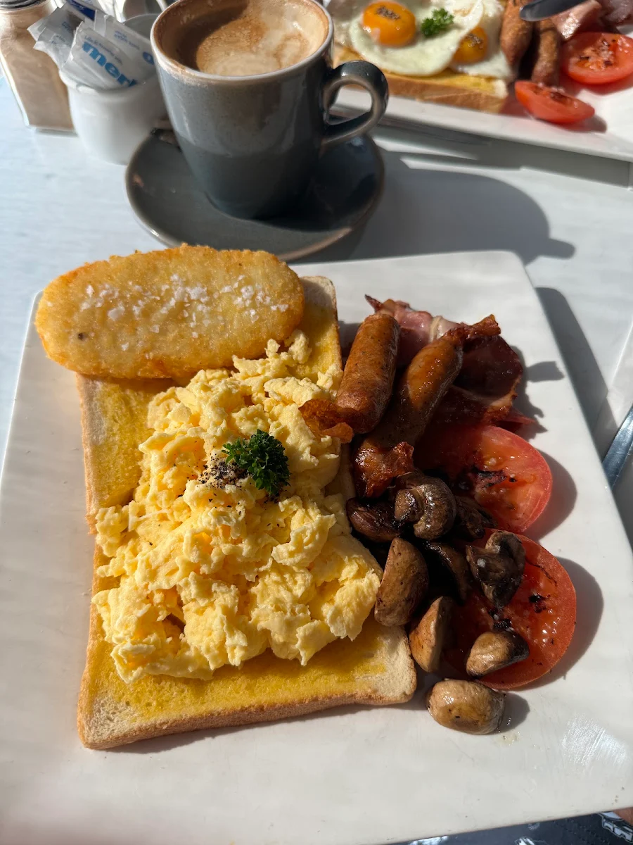 Highlights, Cafe Bella Nambour