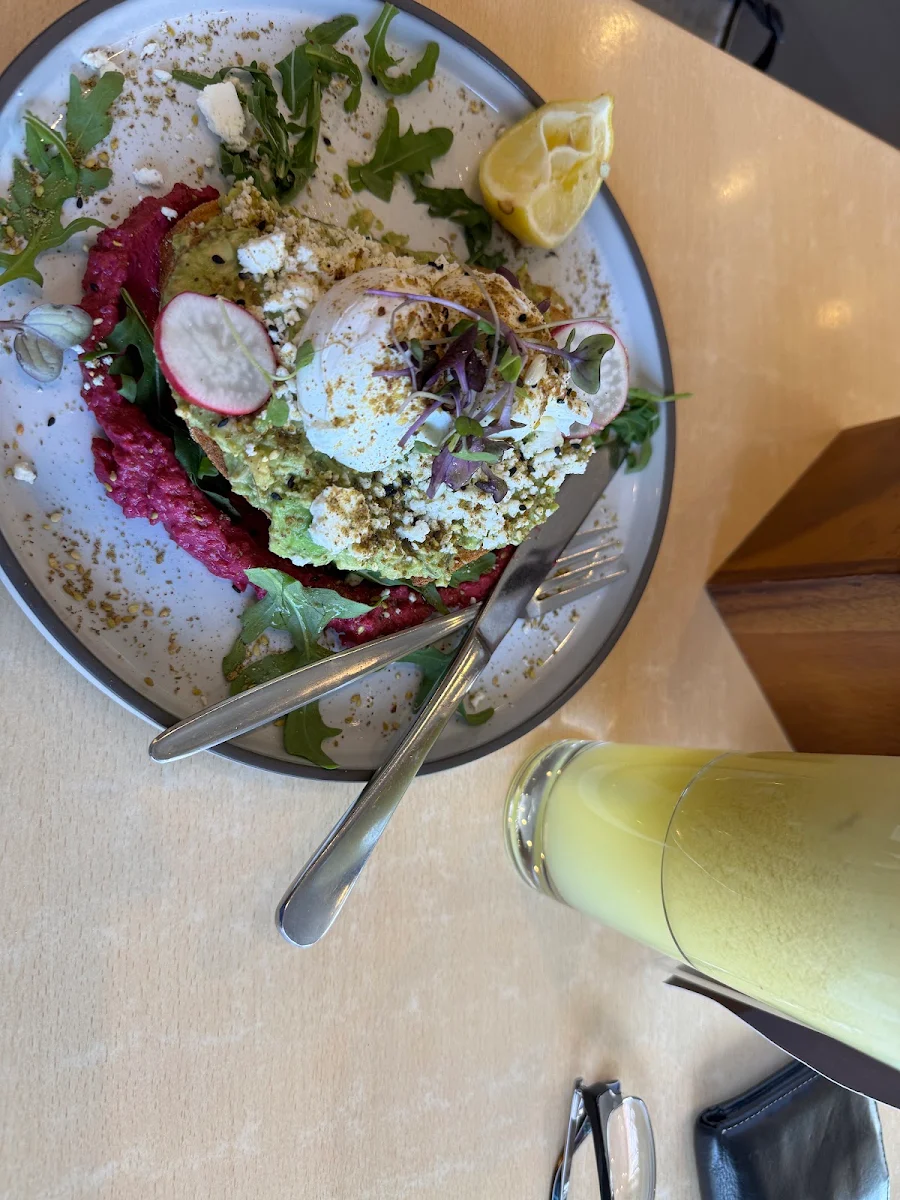Smashed Avocado, Serrano's Cafe