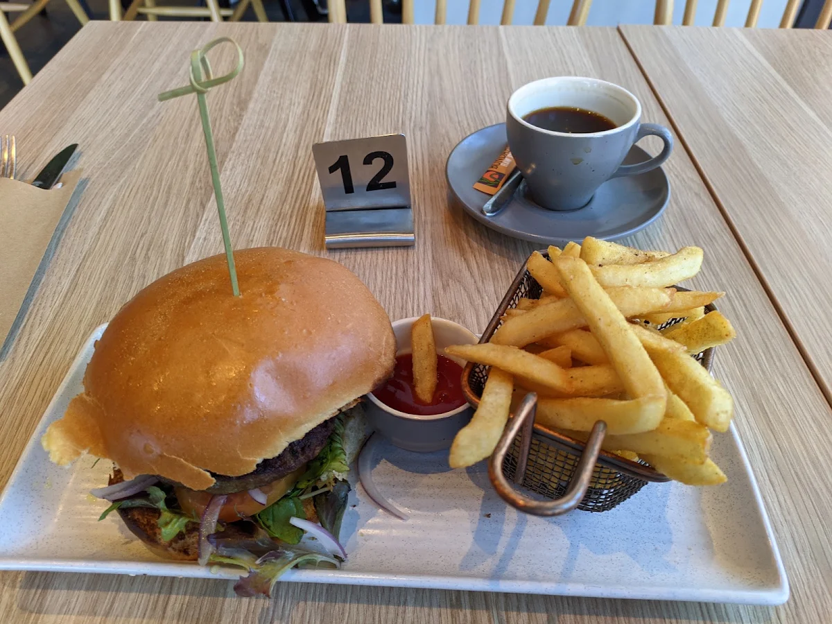 Angus Beef Burger, Edesia Adelaide