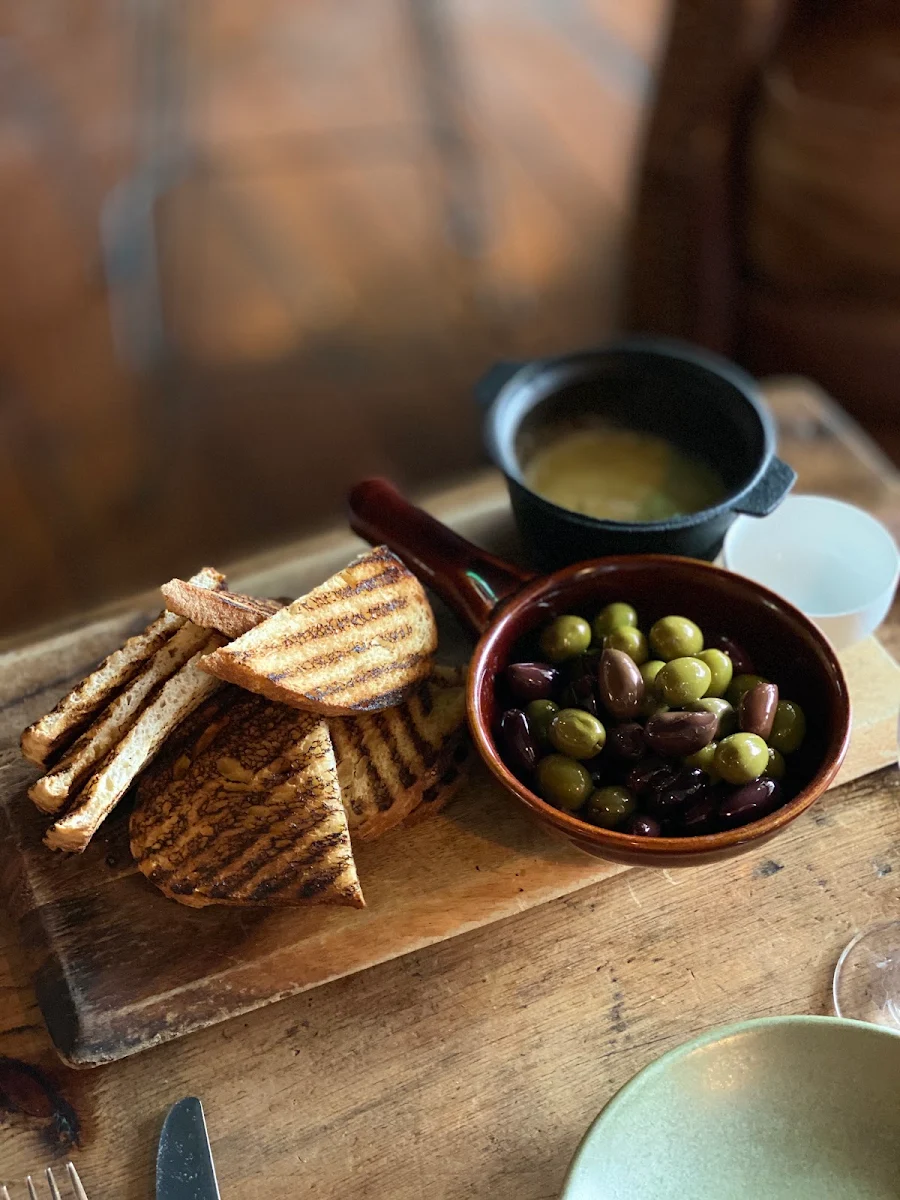 Marinated Olives with Crusty Bread