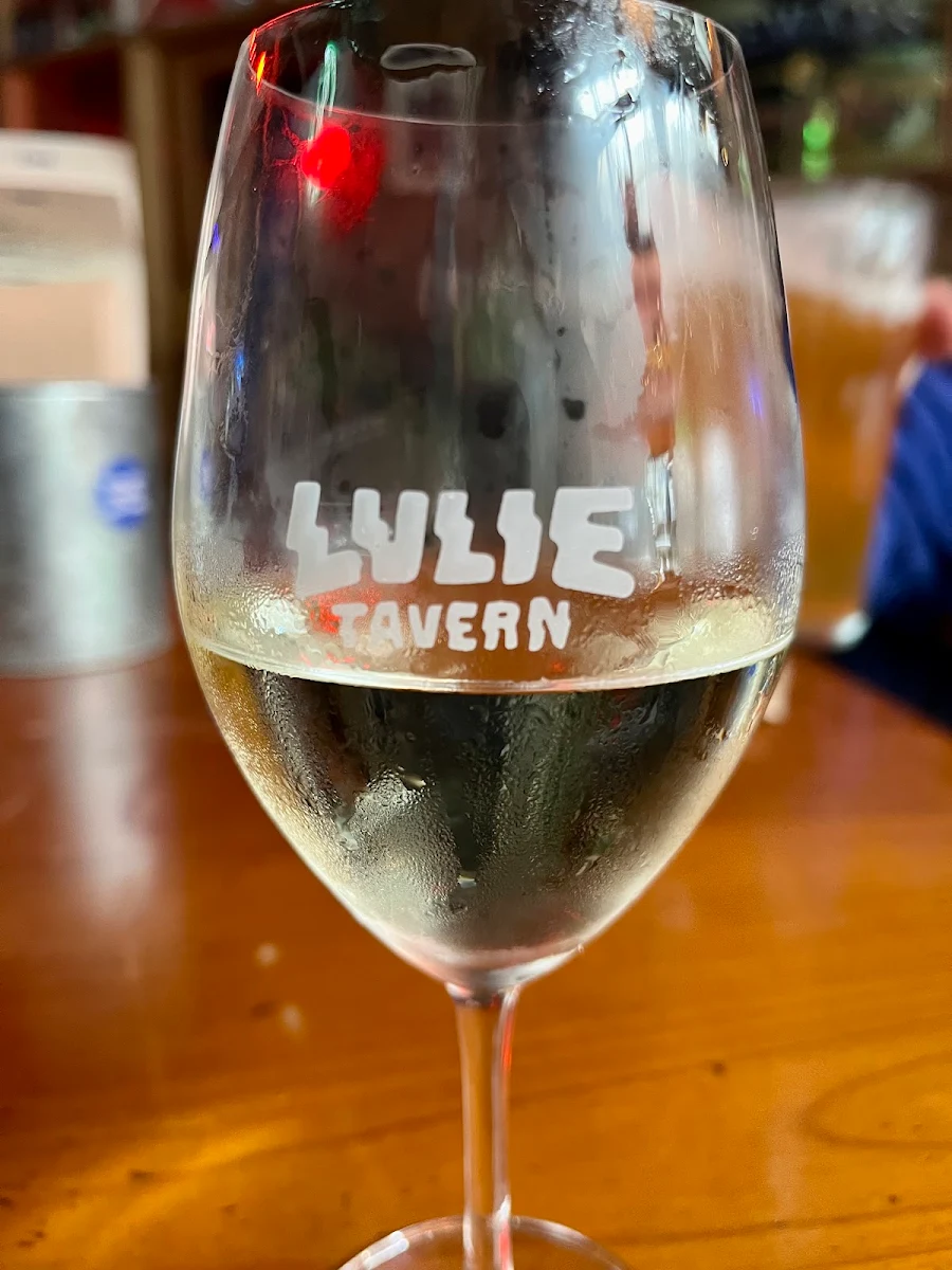 Highlights, Lulie Tavern