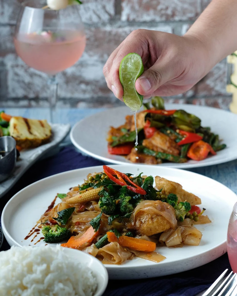 Pad See Eiw, Nahm Thai Coomera