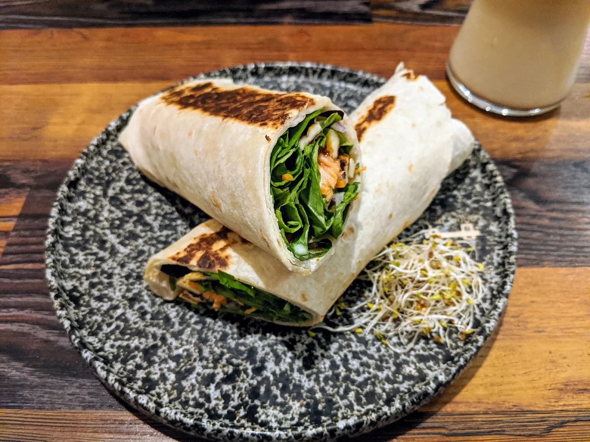 Haloumi Wrap