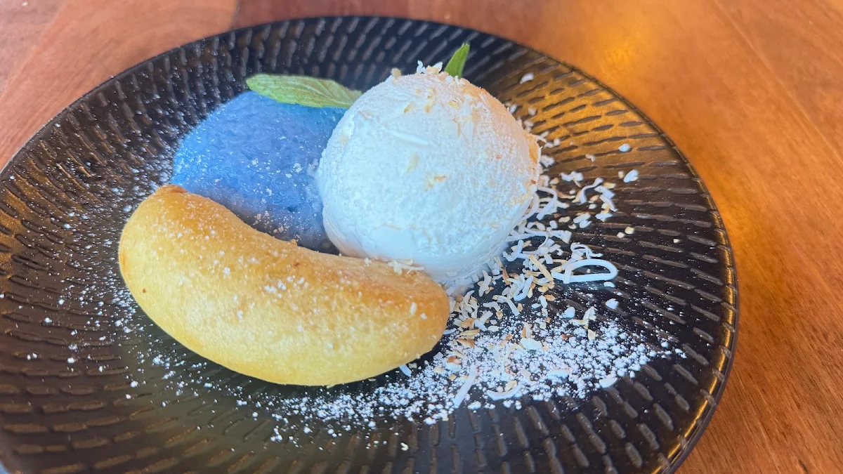 Highlights, Chong Co Thai Eatery and Bar