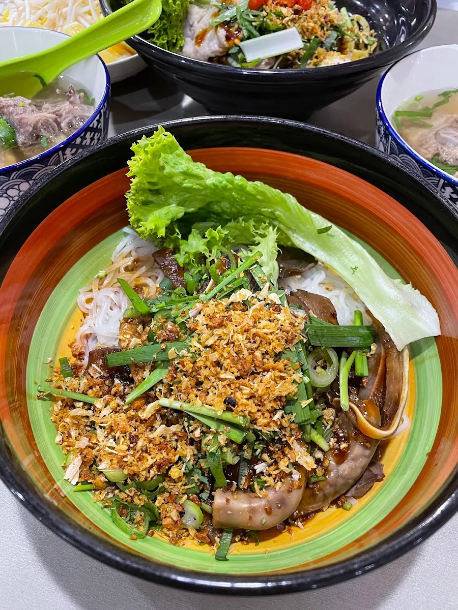Highlights, Phnom Penh Mini Restaurant