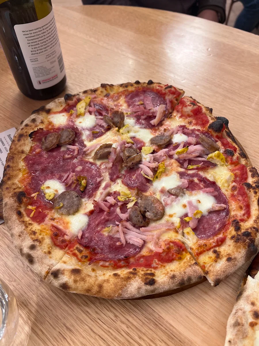 Rezz Pizza