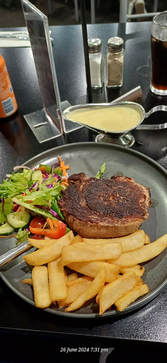 Small Rump Steak with Chips, The Port Hughes Tavern