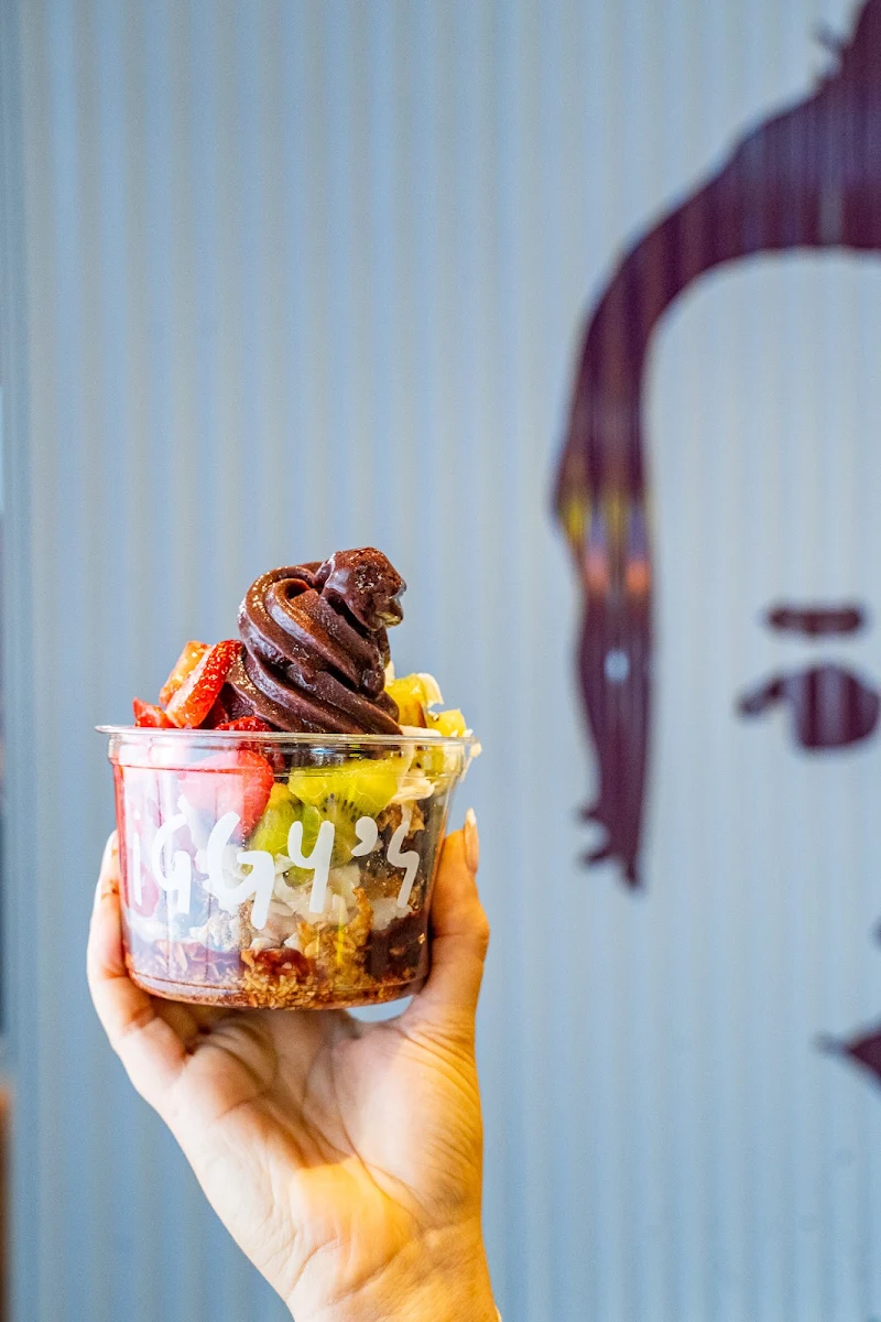 Highlights, Iggy's Frozen Bar