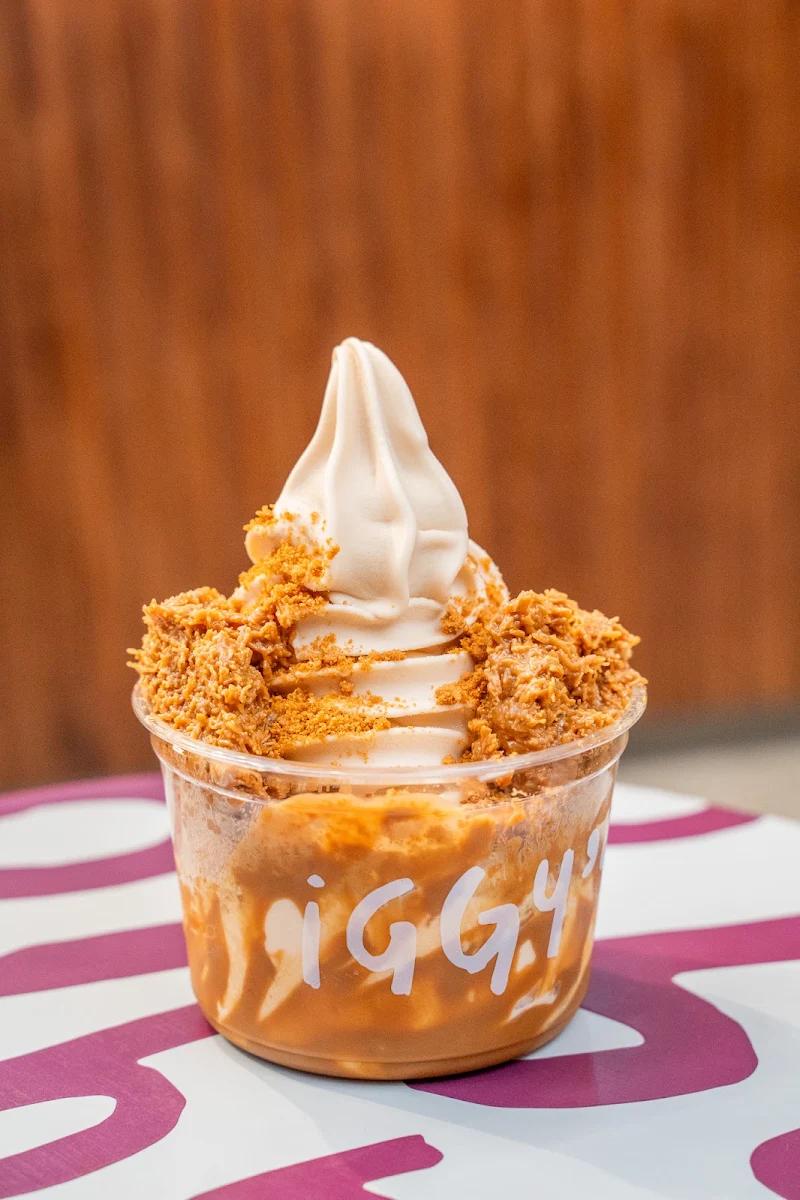 Highlights, Iggy's Frozen Bar