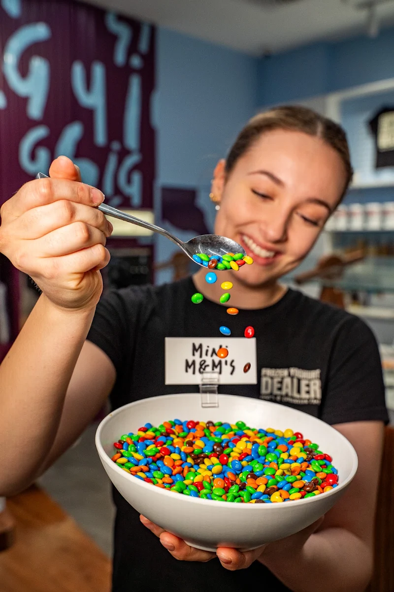 Highlights, Iggy's Frozen Bar
