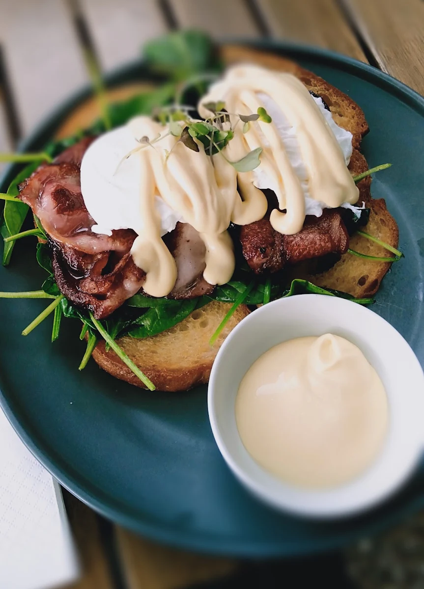 Eggs Benny, Third Base Cafe