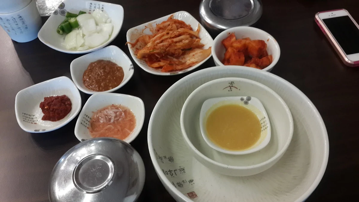 Basic Dishes, Noonane