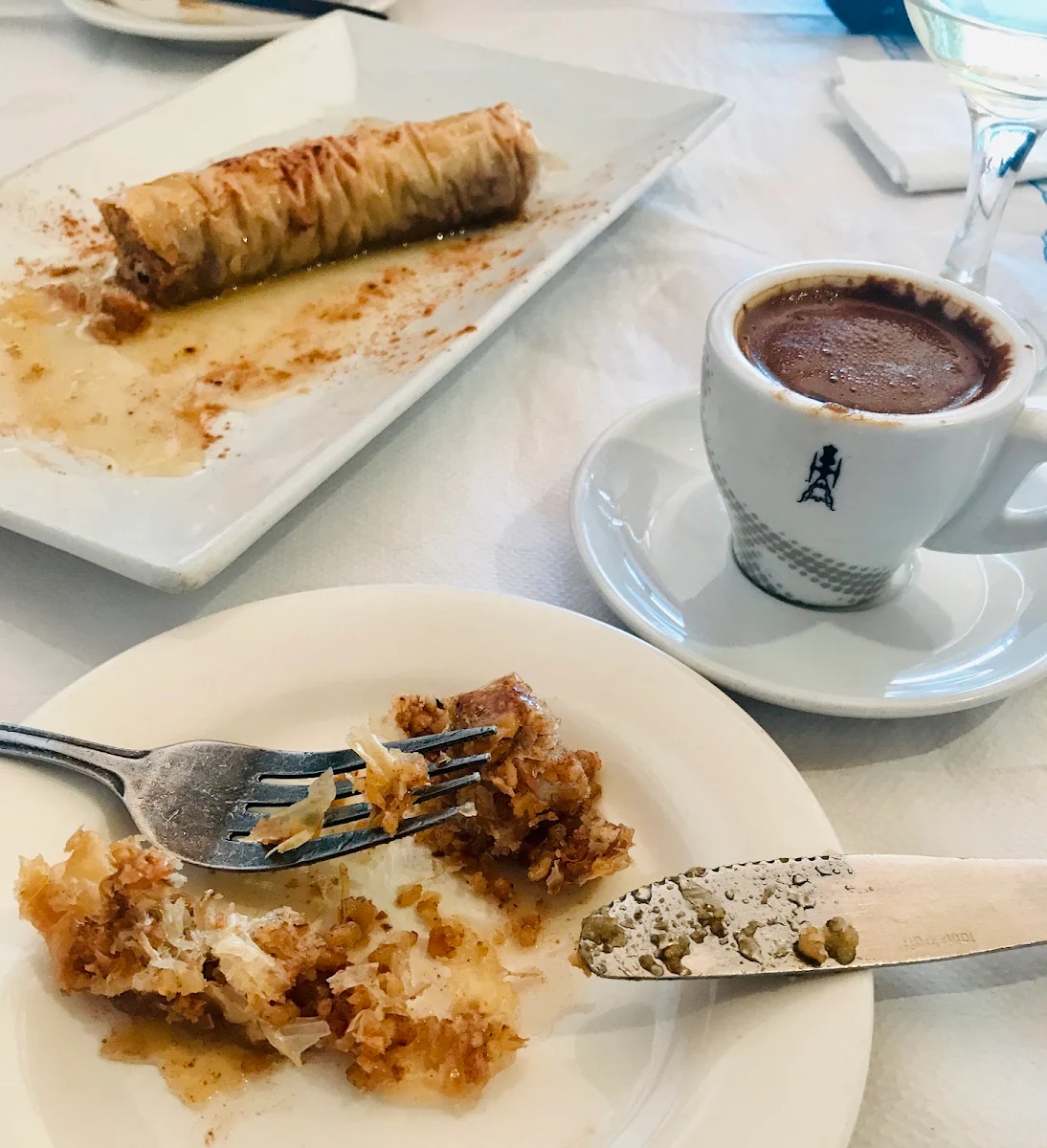 Baclava, Nikos Tavern
