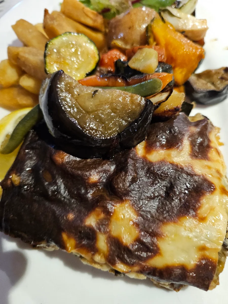 Moussaka, Nikos Tavern
