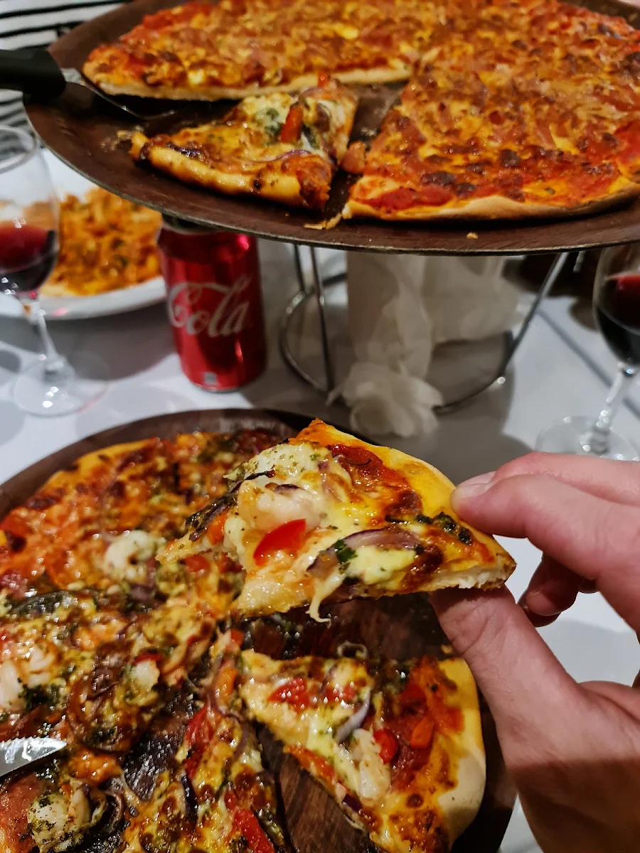 Pizzas, Non Finito Pizzeria Ristorante