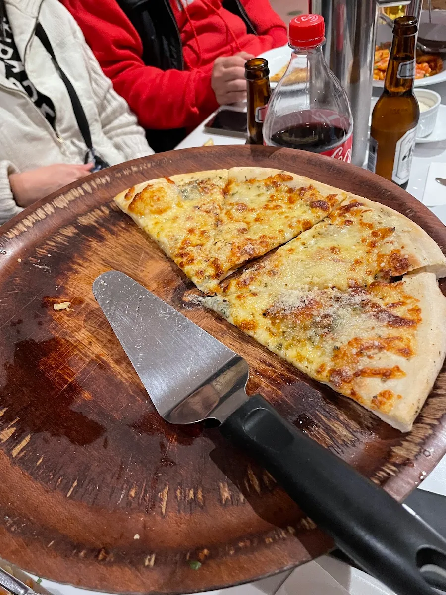 Quattro Formagi, Non Finito Pizzeria Ristorante