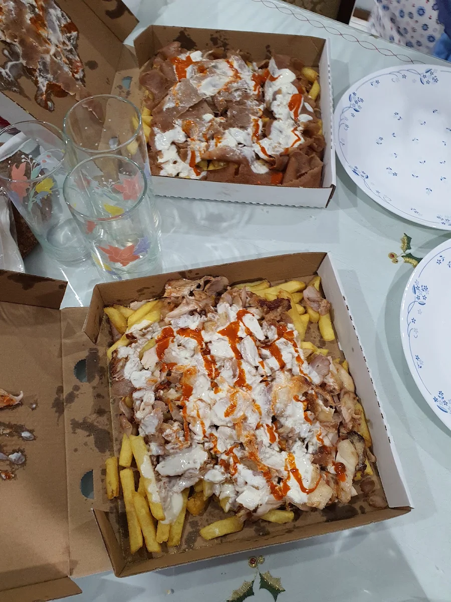 Highlights, Paradise Kebab & Pizza