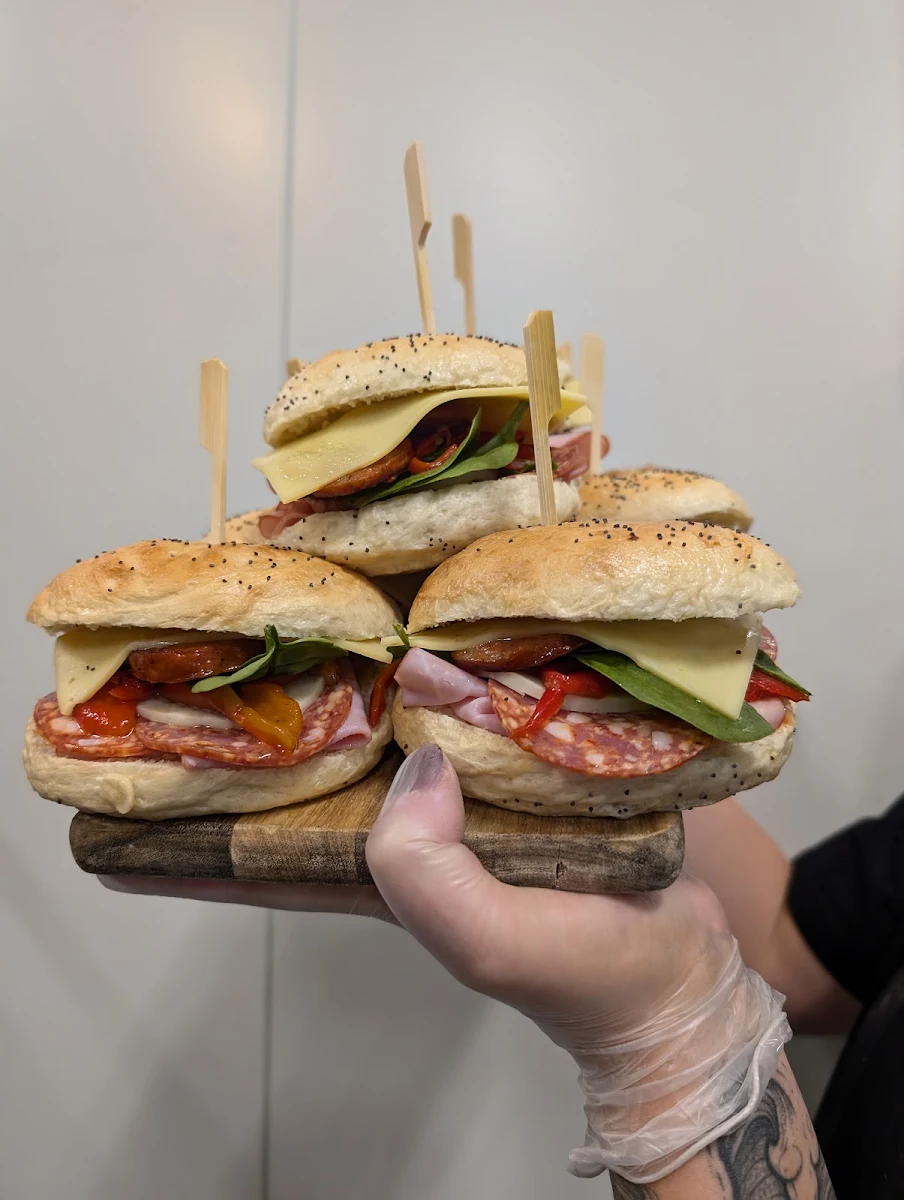 Highlights, 2 Fat Baker's Bakery