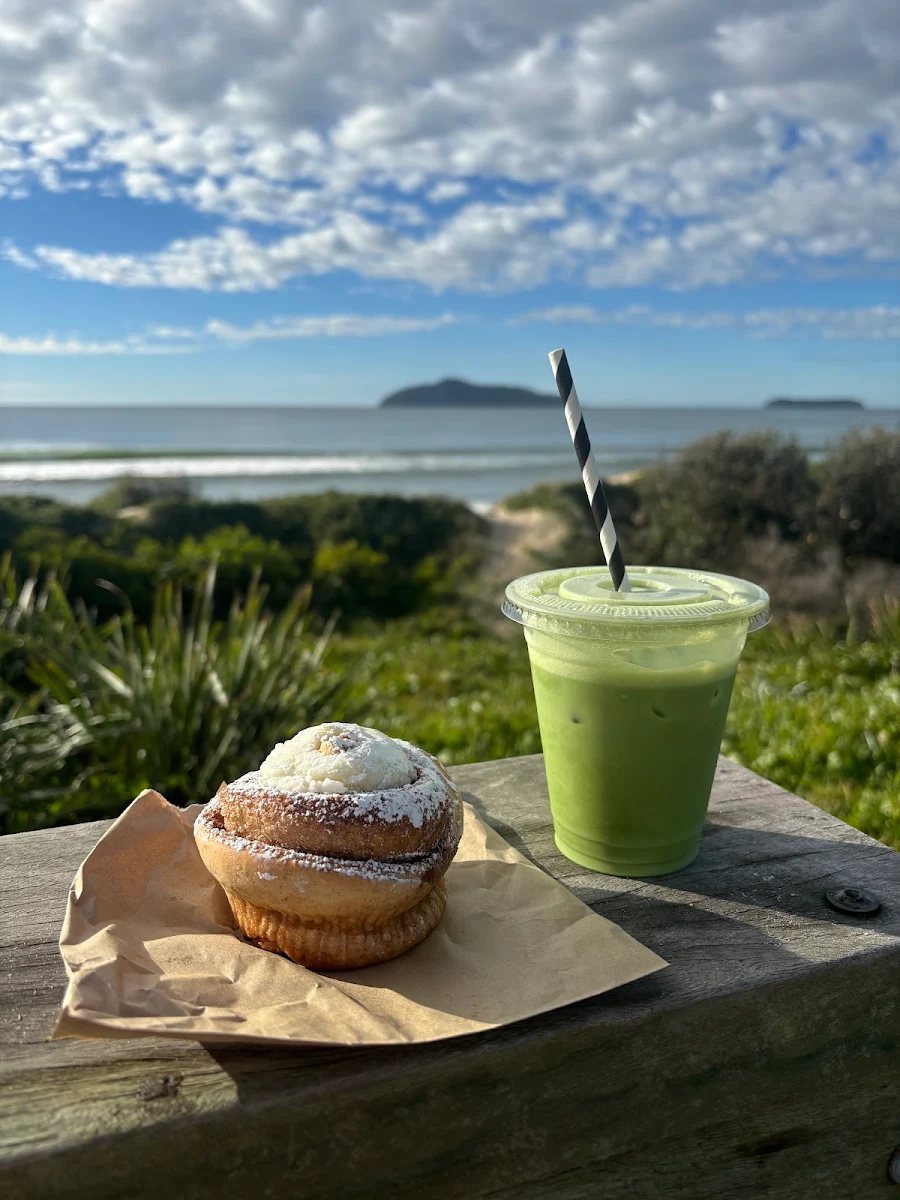 Highlights, 2 Fat Baker's Bakery