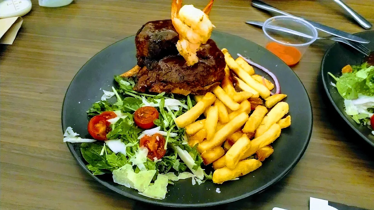 Surf and Turf, Club Southside