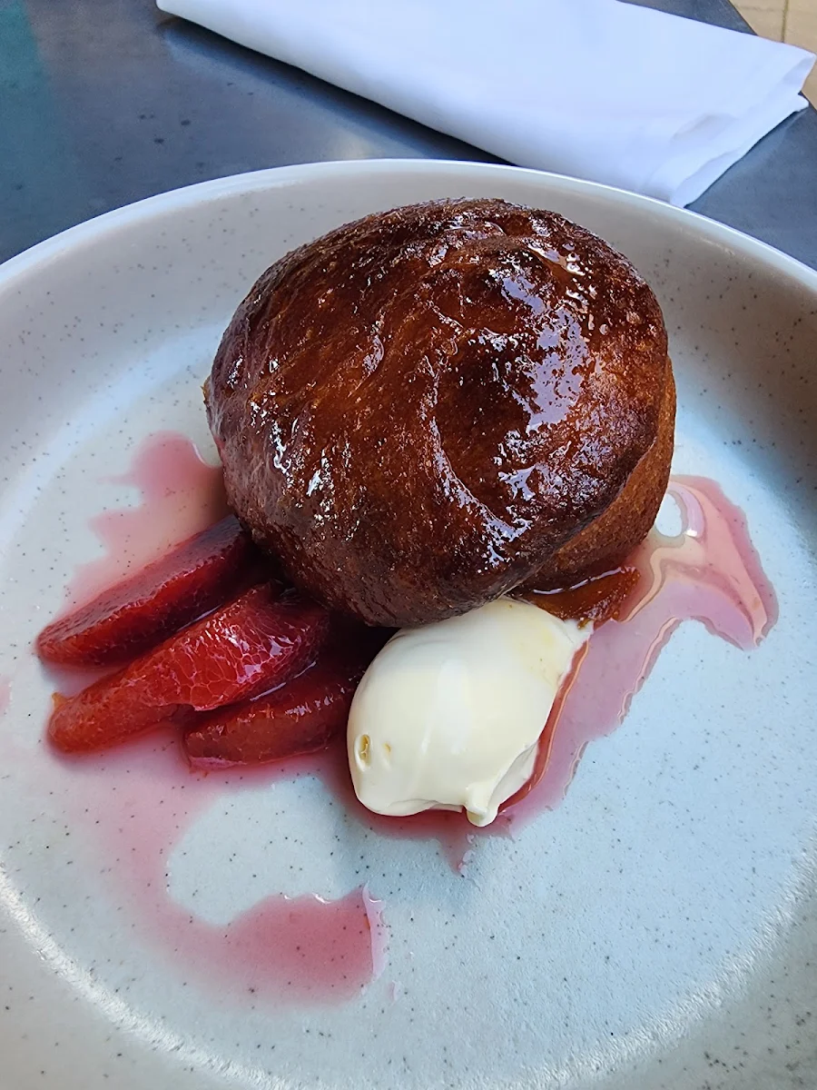 Rum Baba, BERTIE