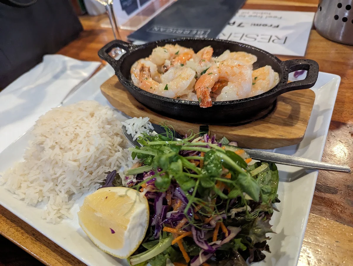 Sizzling Garlic Prawns GF