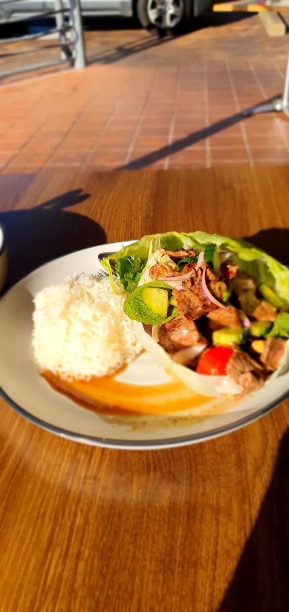 Beef with Salad, Thai on the Hill Robina