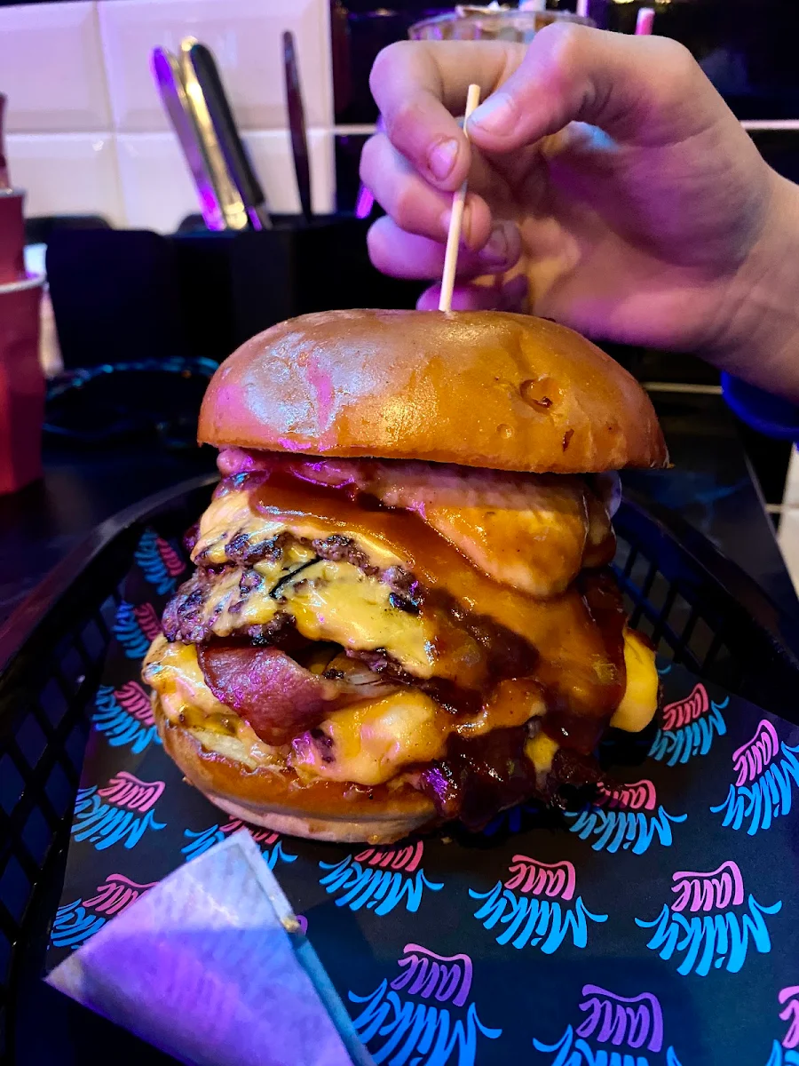 Kevin Bacon Cheeseburger