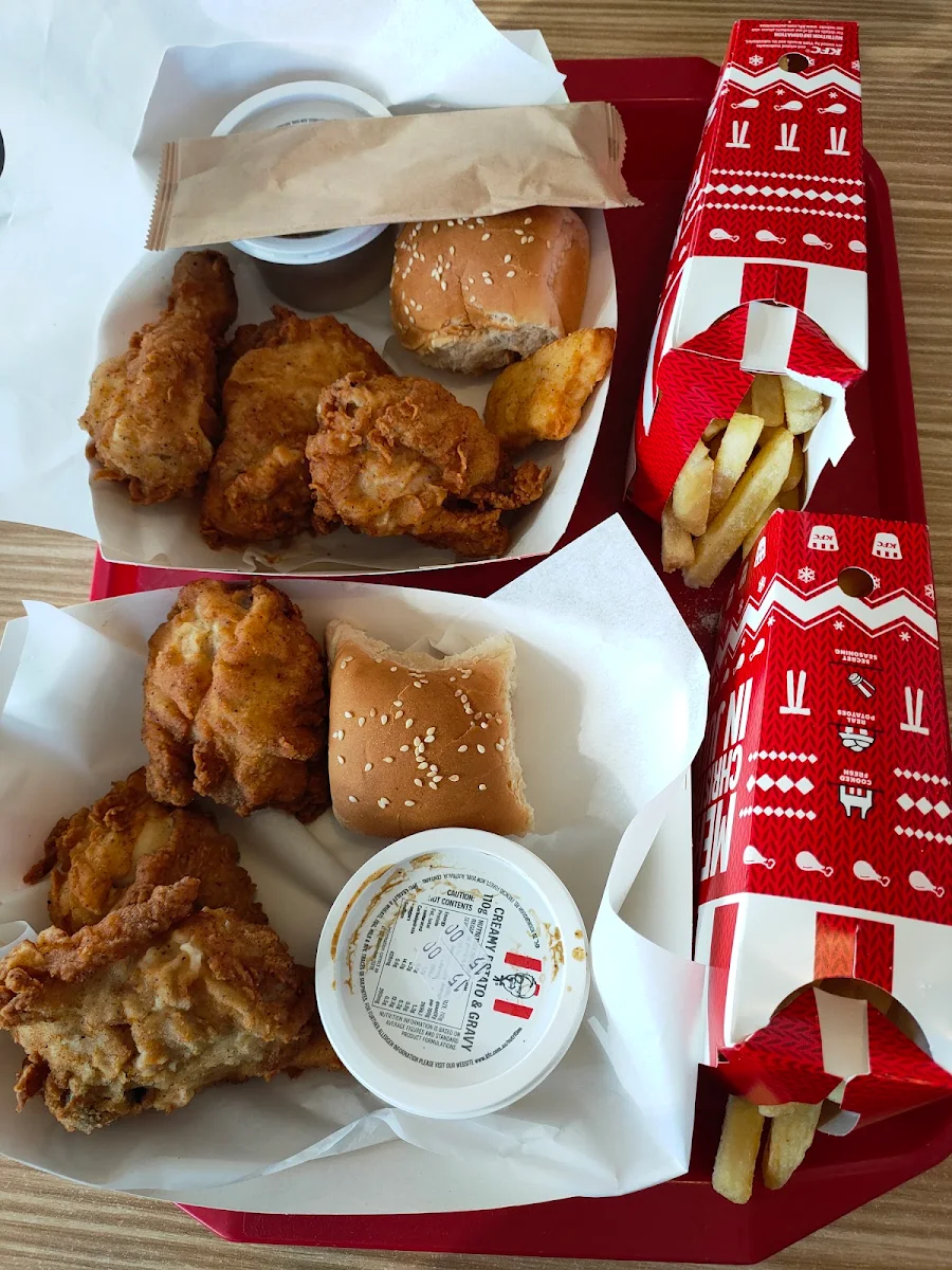 Three Piece Feed, KFC Mudgee