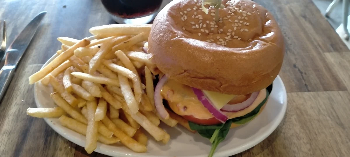 Cheeseburger, Black Duck Espresso Cafe