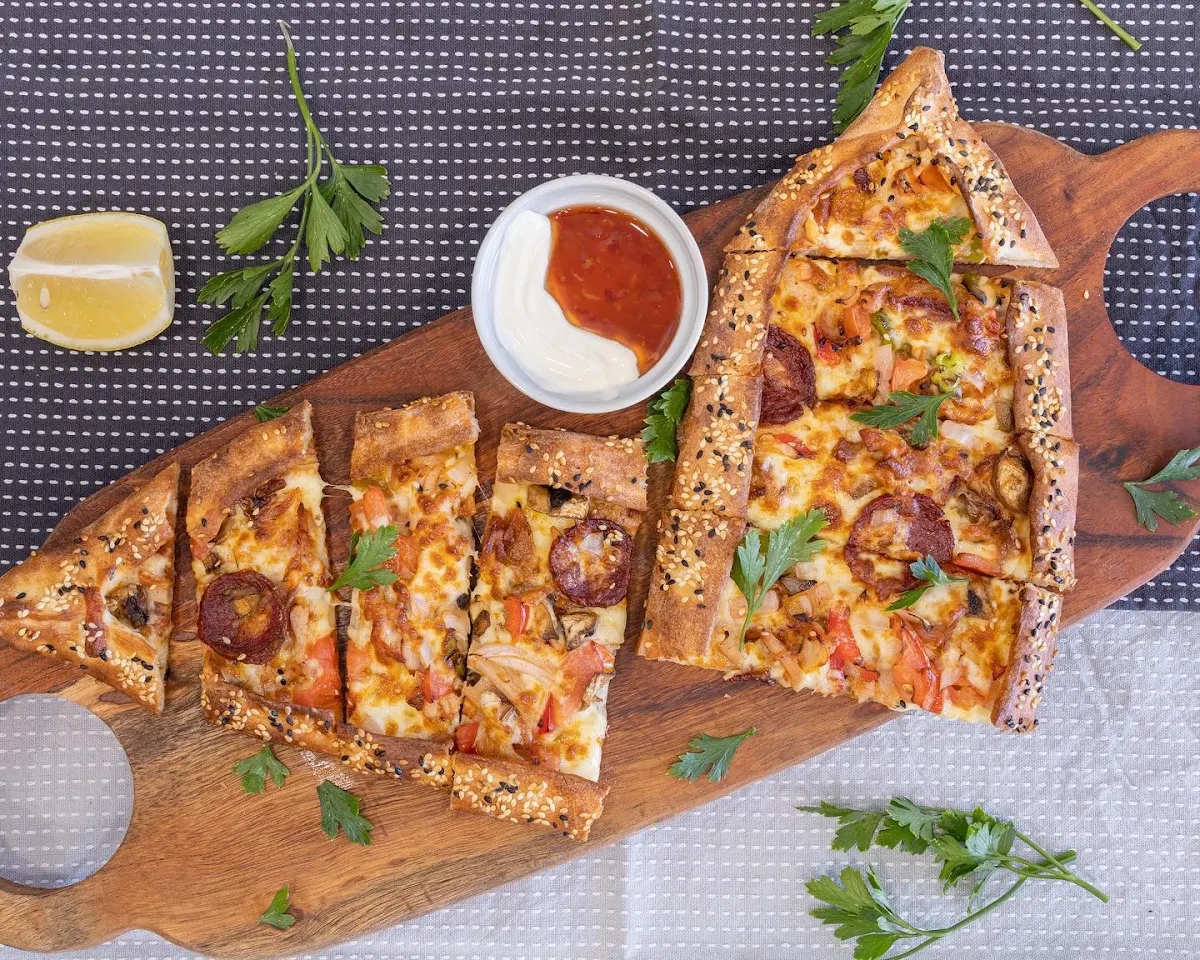 Hot Chilli Pide