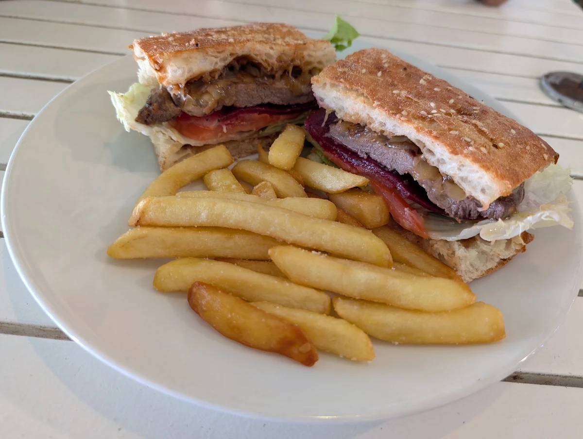 Highlights, Curlew Cafe, Coochiemudlo