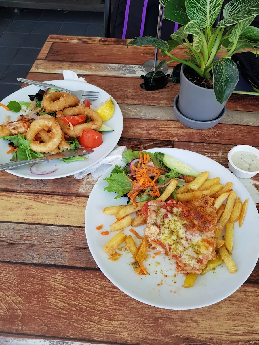 Highlights, Curlew Cafe, Coochiemudlo