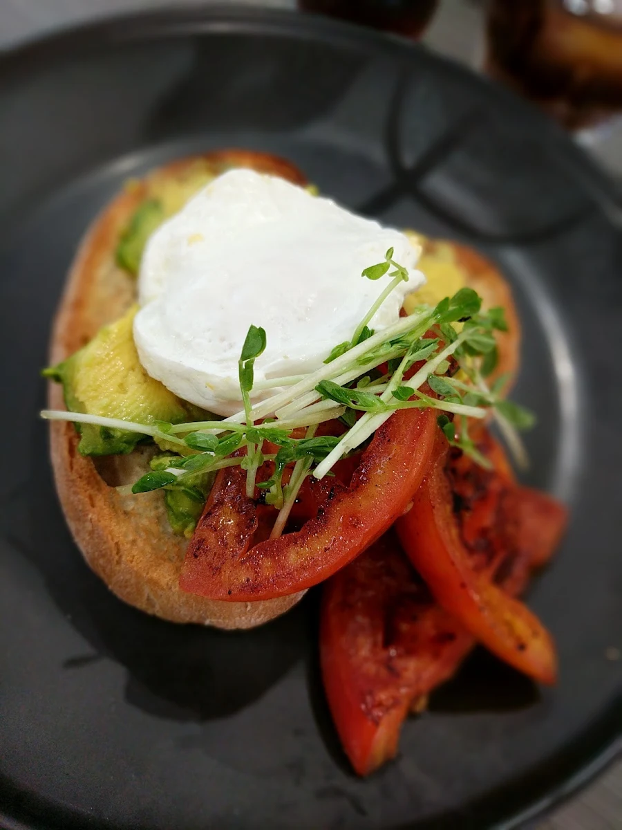Highlights, Jess' Cafe