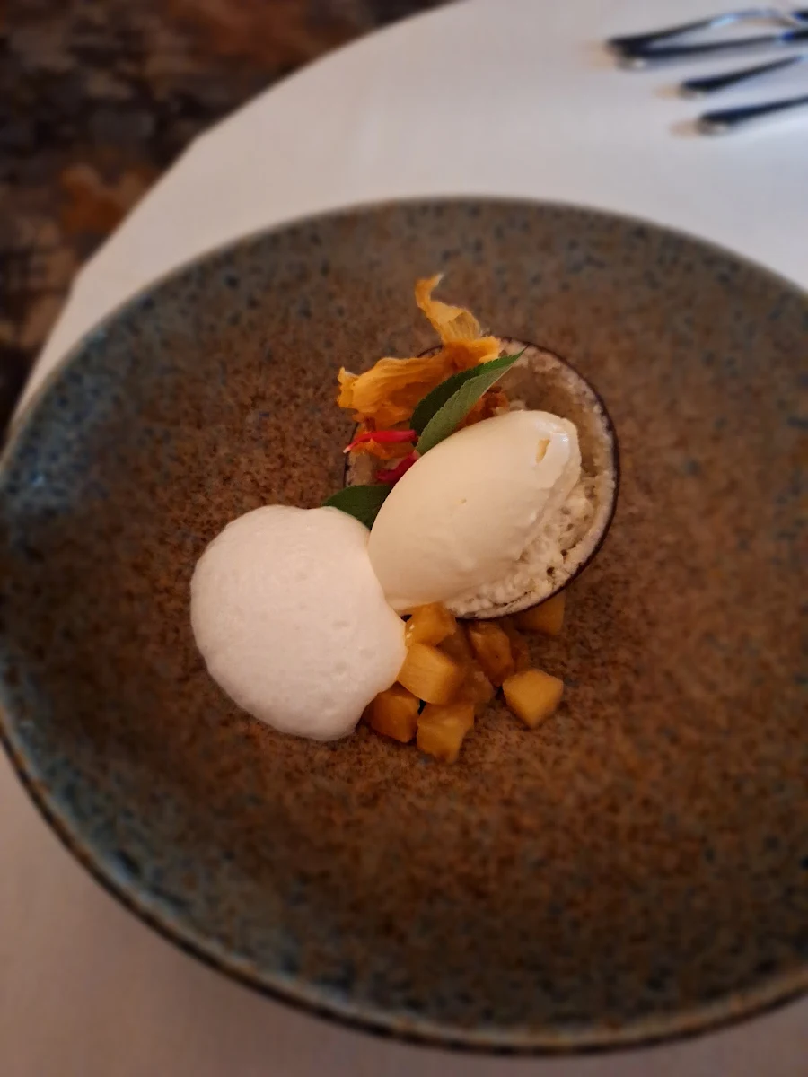 Pina Colada, Azure Bar & Grill